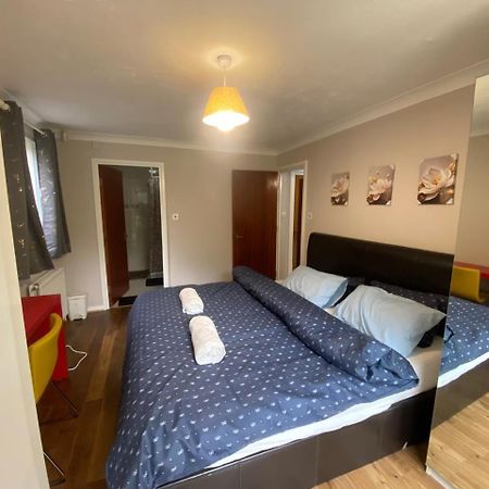 Stunning 2 Bedroom With Garden Sleep 6 London Bagian luar foto