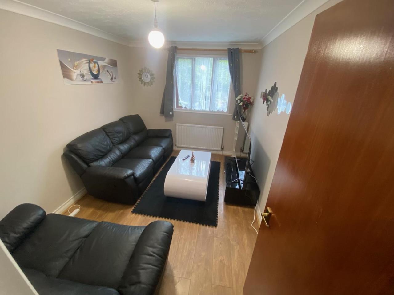 Stunning 2 Bedroom With Garden Sleep 6 London Bagian luar foto